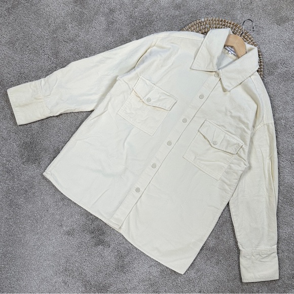 WeWoreWhat Corduroy Snap Button Down Shirt Shacket Oversized in Ivory M/L - Picture 4 of 16
